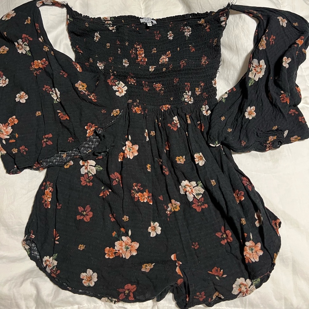 TOBI size medium romper. Flowy off the shoulder sleeves. Good condition.